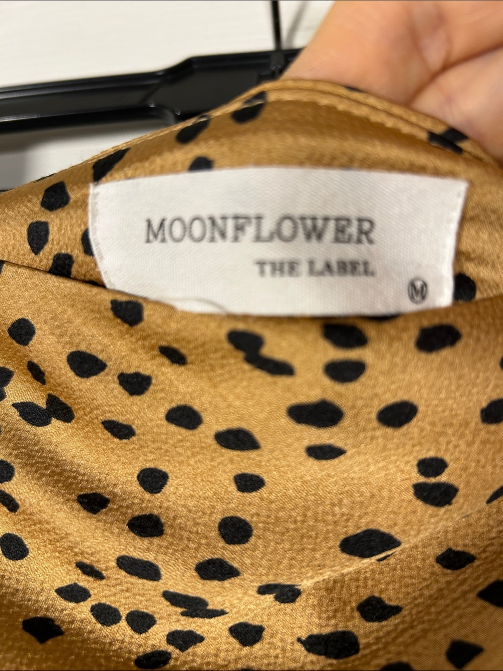Moonflower Leopard Spot Maxi Skirt in Tan size M - Picture 2 of 5